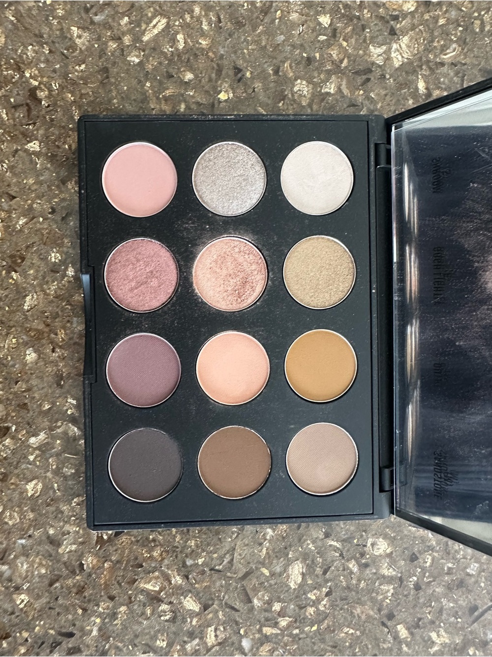 MAC Cosmetics Eyeshadow Palette — Nude Model Palette - Picture 3 of 3